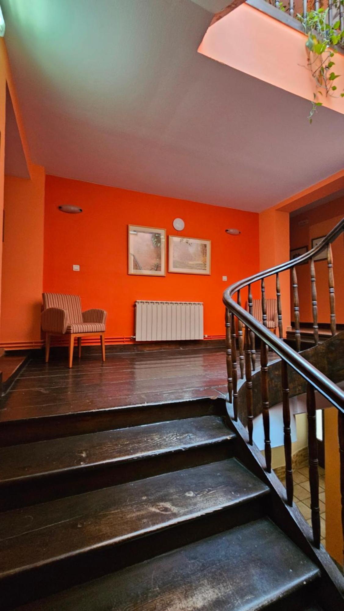Hostal Albe Каррион-де-лос-Кондес Экстерьер фото