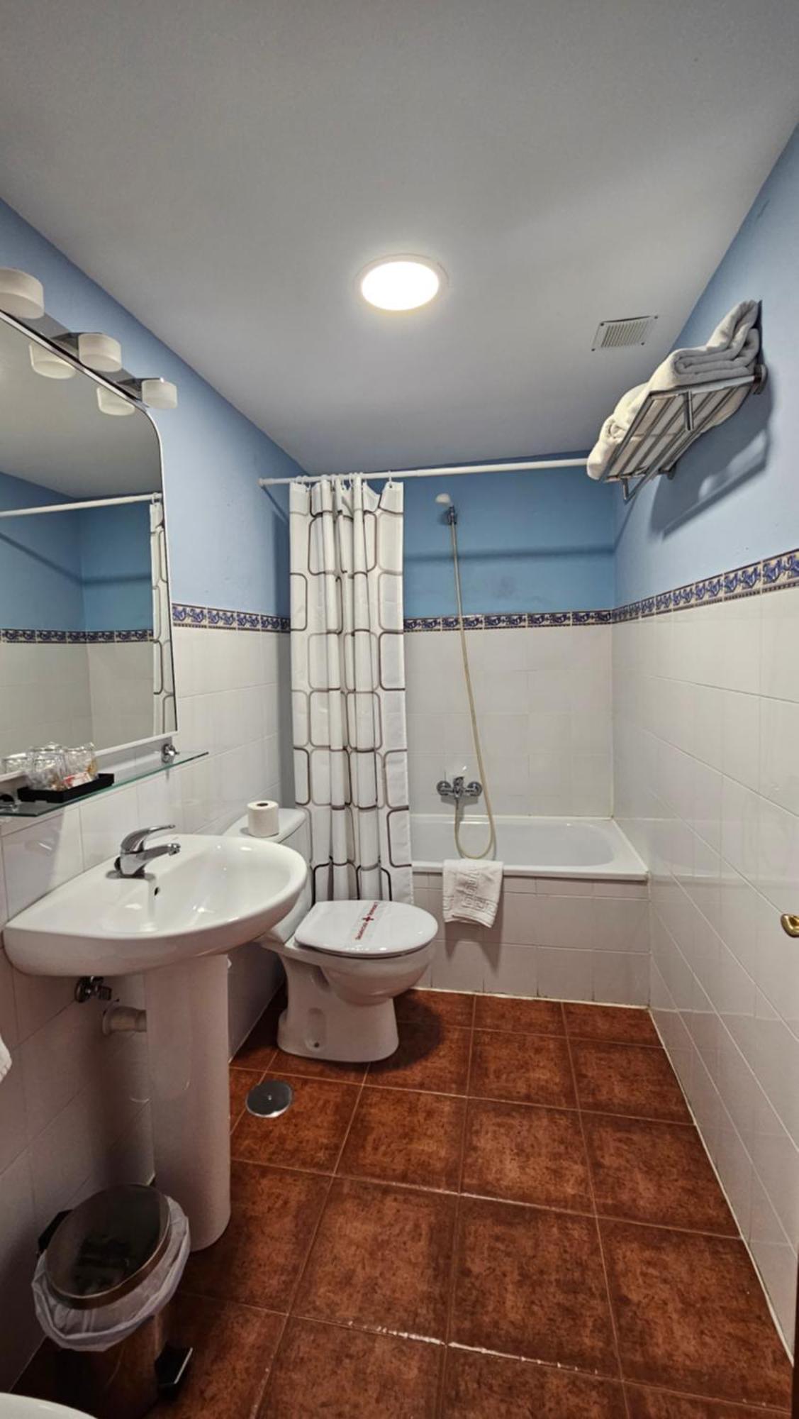 Hostal Albe Каррион-де-лос-Кондес Экстерьер фото